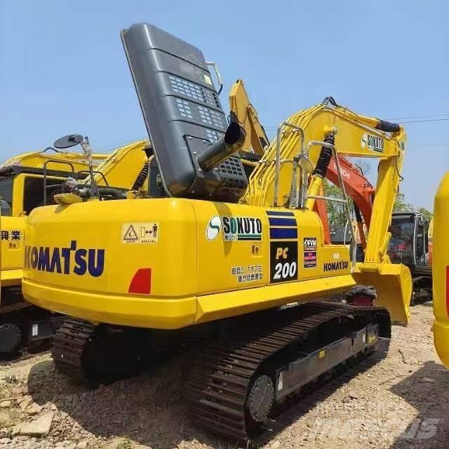 Komatsu PC 200-8 Середні екскаватори 7т. - 12т.