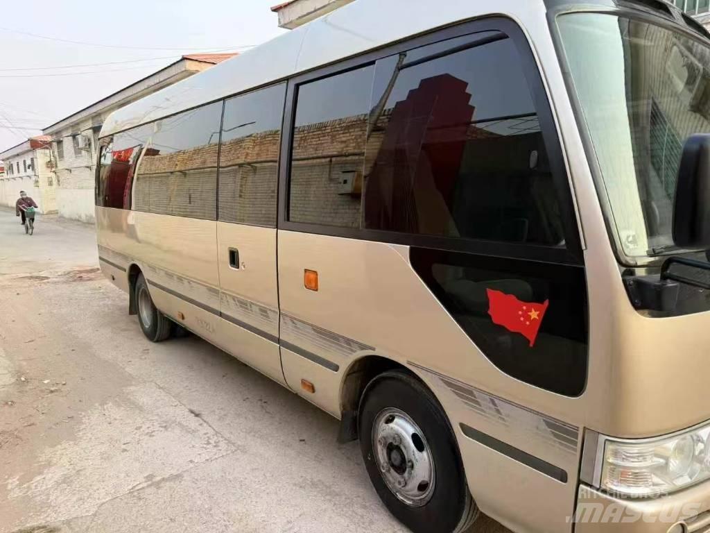 Toyota Coaster Bus Мікроавтобуси