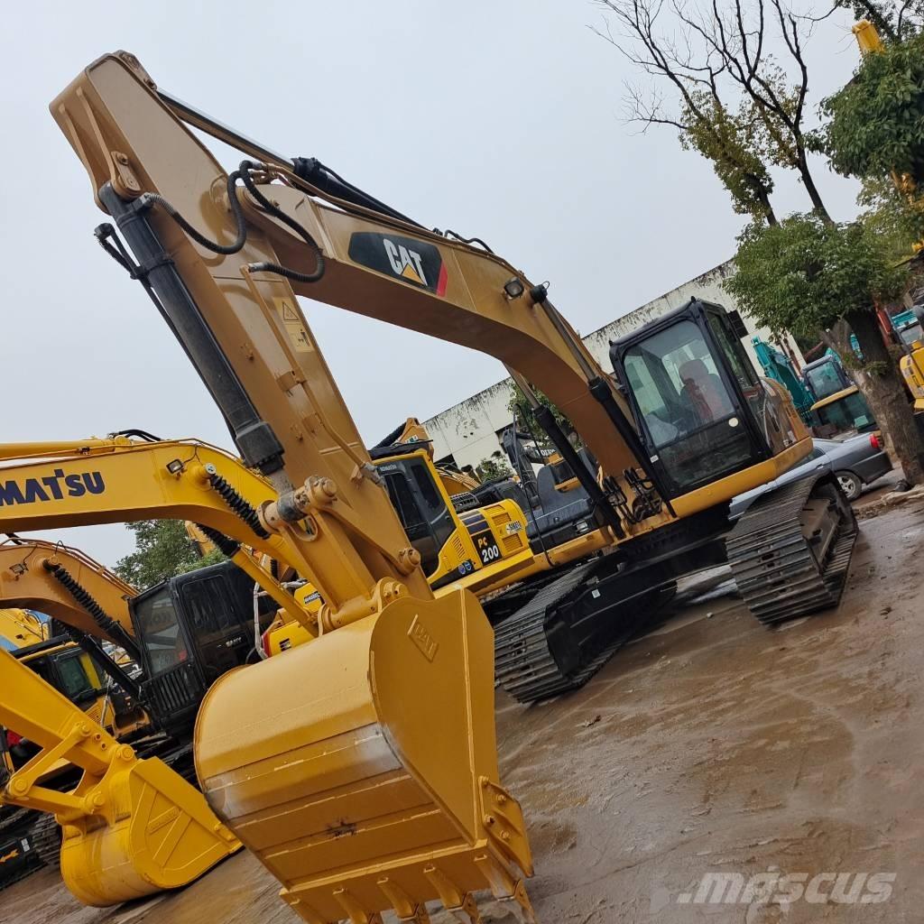 CAT 320 D L Гусеничні екскаватори