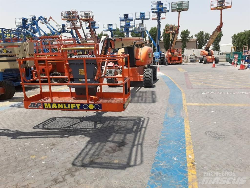 JLG 800AJ Колінчаті підйомники