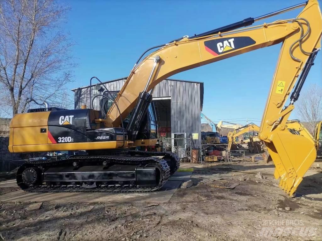 CAT 320D2 Гусеничні екскаватори