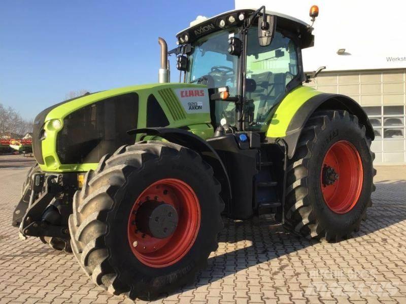 CLAAS AXION 920 Трактори