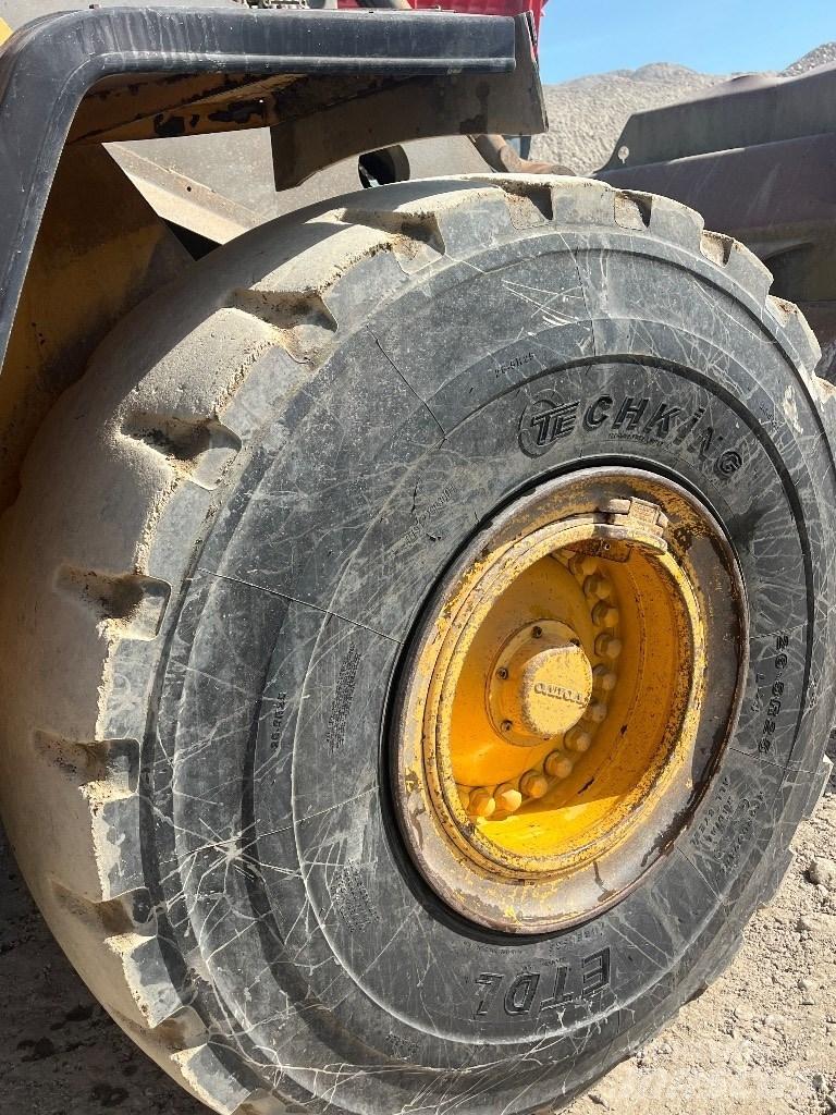 Volvo L180F Фронтальні навантажувачі