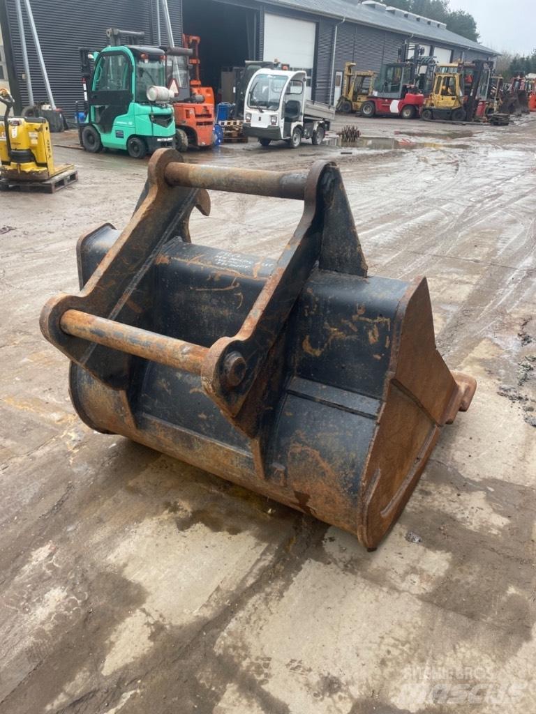  Andet S80 skift Ковші