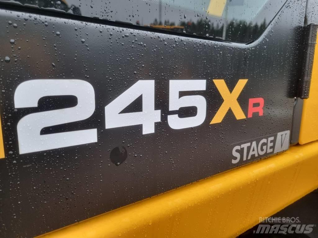 JCB 245 XR Гусеничні екскаватори
