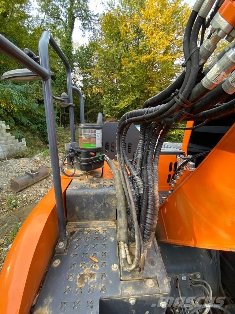 Doosan DX 140 LCR-5 Гусеничні екскаватори