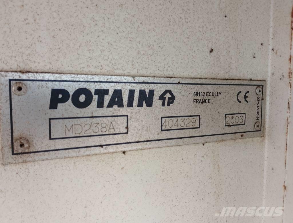Potain MD238A-J10 Баштові крани