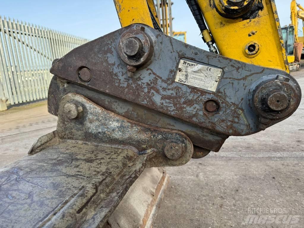 Komatsu PC80MR-5 Міні-екскаватори < 7т