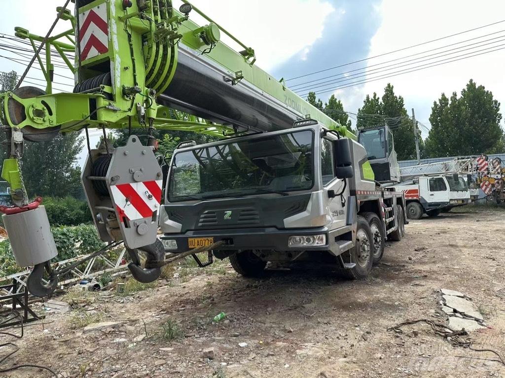Zoomlion ZTC700 автокрани
