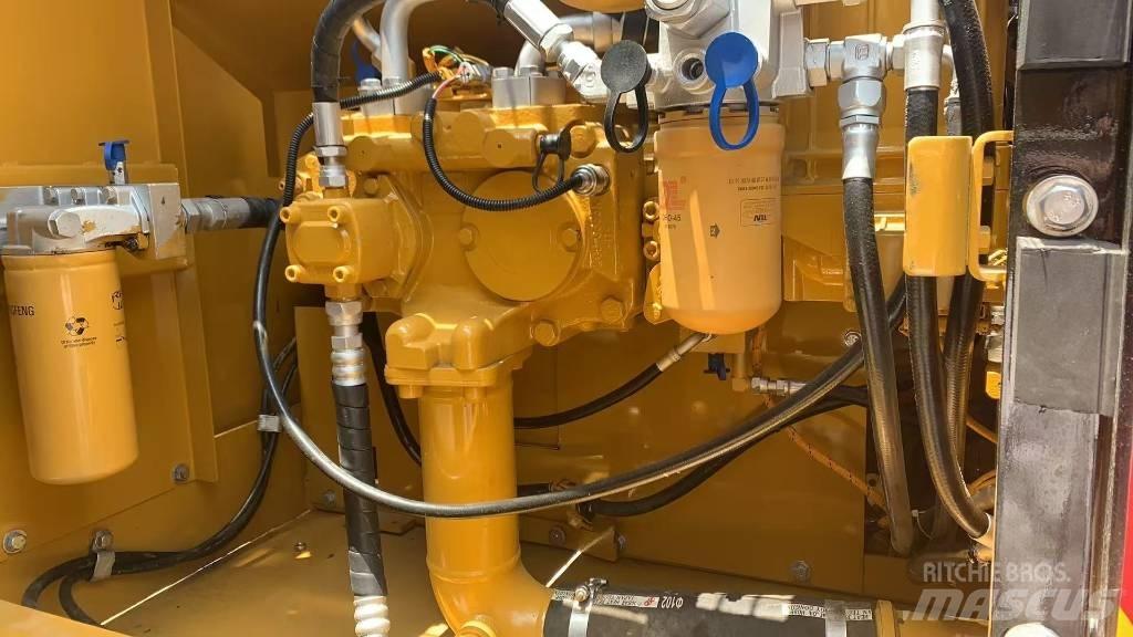 CAT 325 Гусеничні екскаватори