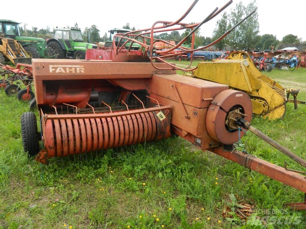 Deutz-Fahr HD300 Тюкові прес-підбирачі