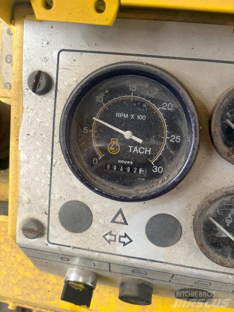 Dynapac CP 271 Пневматичні катки