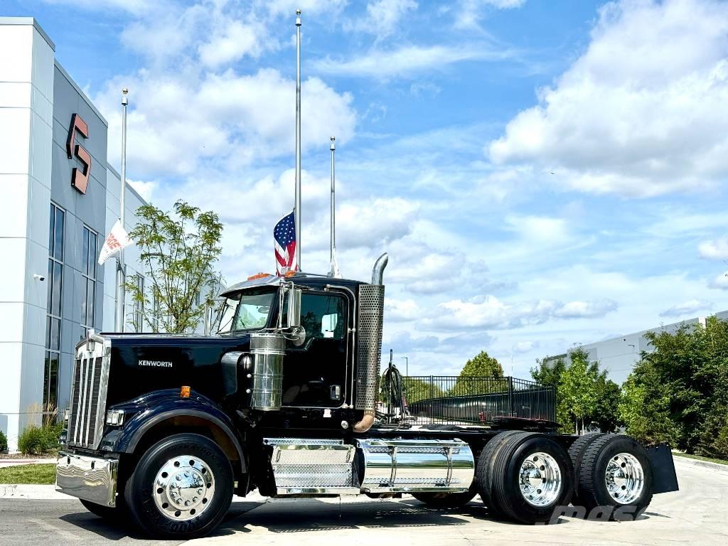 Kenworth W 900 Тягачі