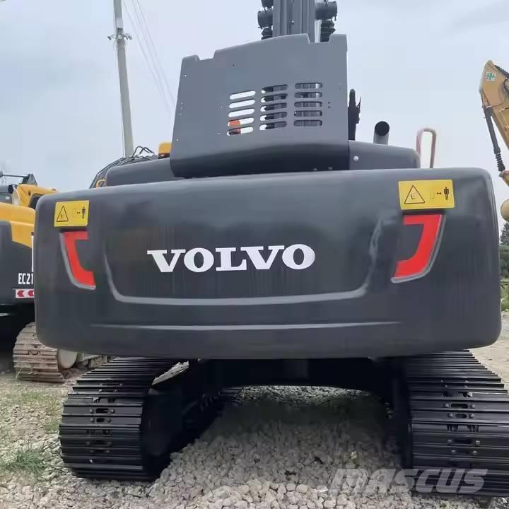 Volvo EC240D Гусеничні екскаватори