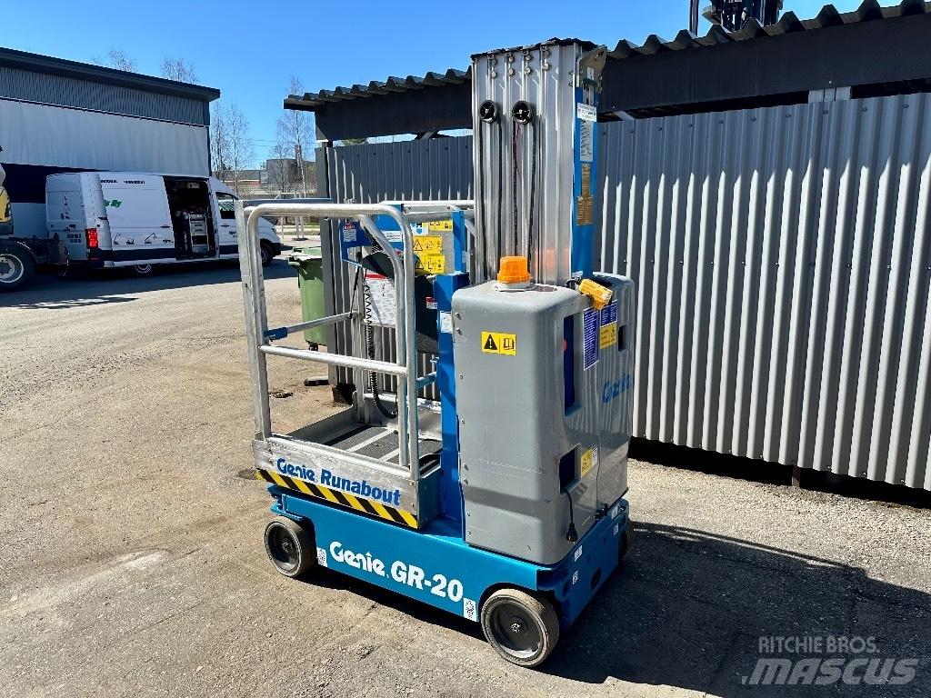Genie GR 20 Вертикальні щоглові підйомники