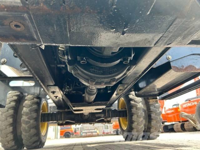 Yanmar TW 110 W Колісні екскаватори