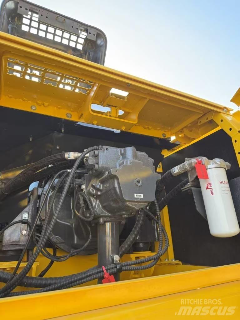Komatsu 350LC-8 Гусеничні екскаватори