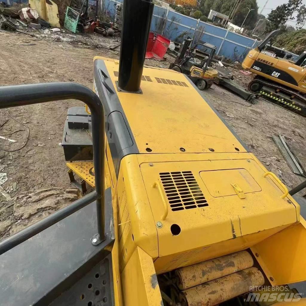 Komatsu WA 500 Фронтальні навантажувачі