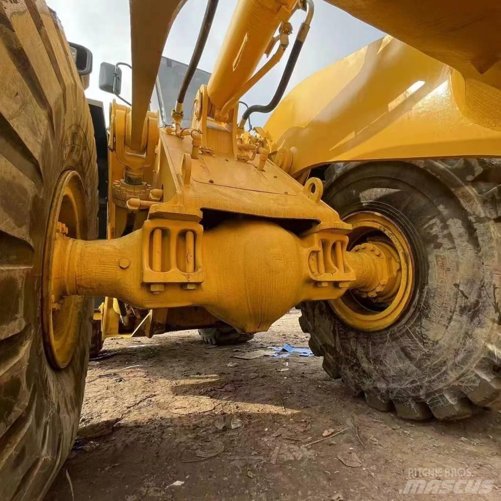 Komatsu WA 500 Фронтальні навантажувачі