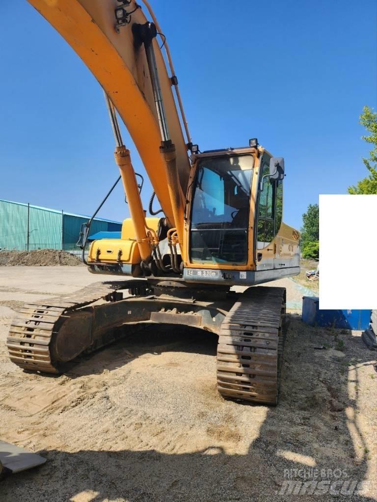 Hyundai Robex 300 LC Гусеничні екскаватори