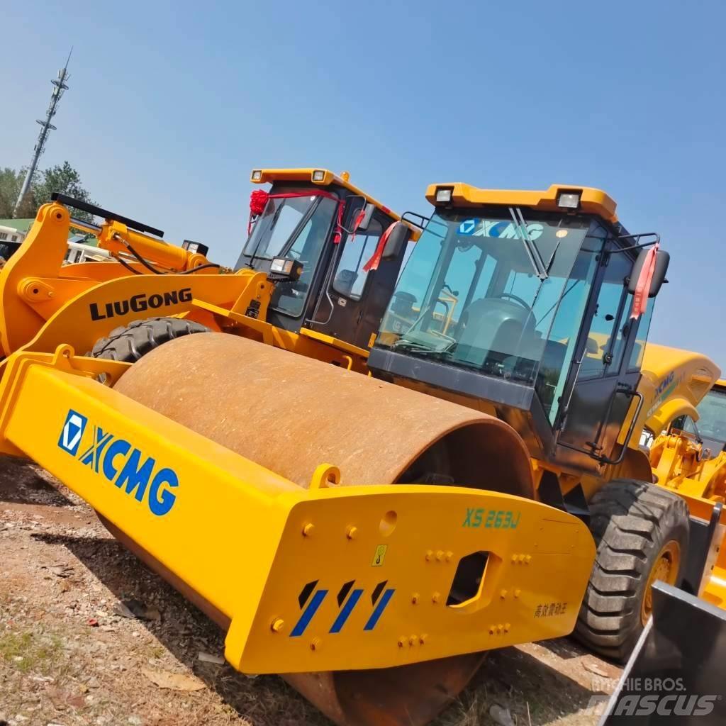 XCMG XS263J Грунтові котки