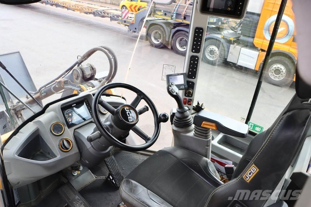 JCB 427 HT T4F Фронтальні навантажувачі