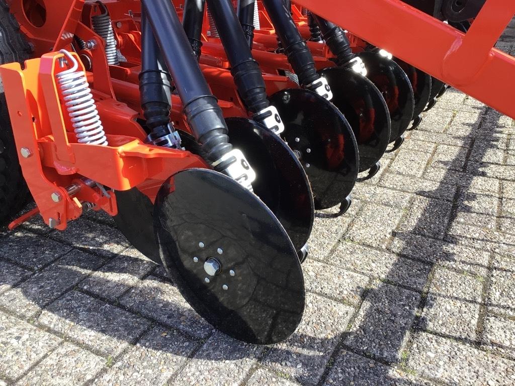 Kuhn Premia 300-24MD Сівалки