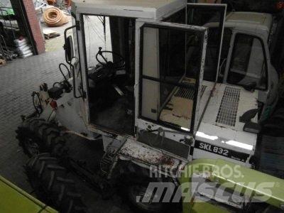 Schaeff SKL 832 Фронтальні навантажувачі