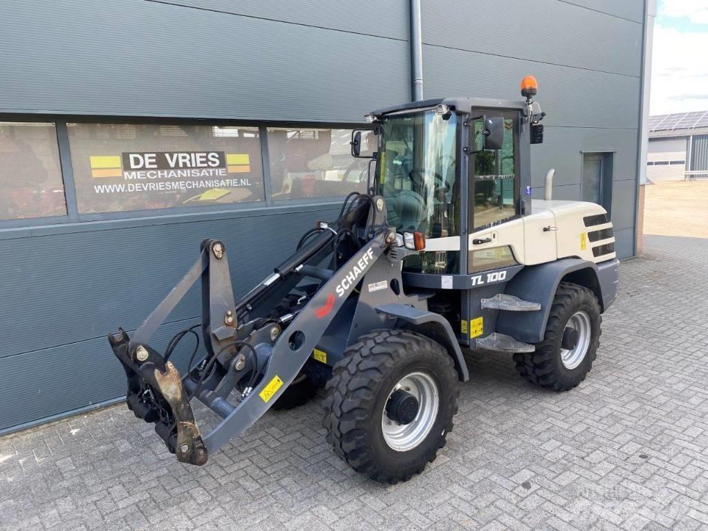 Schaeff TL 100 Багатофункціональне обладнання для вантажних і землекопальних робіт