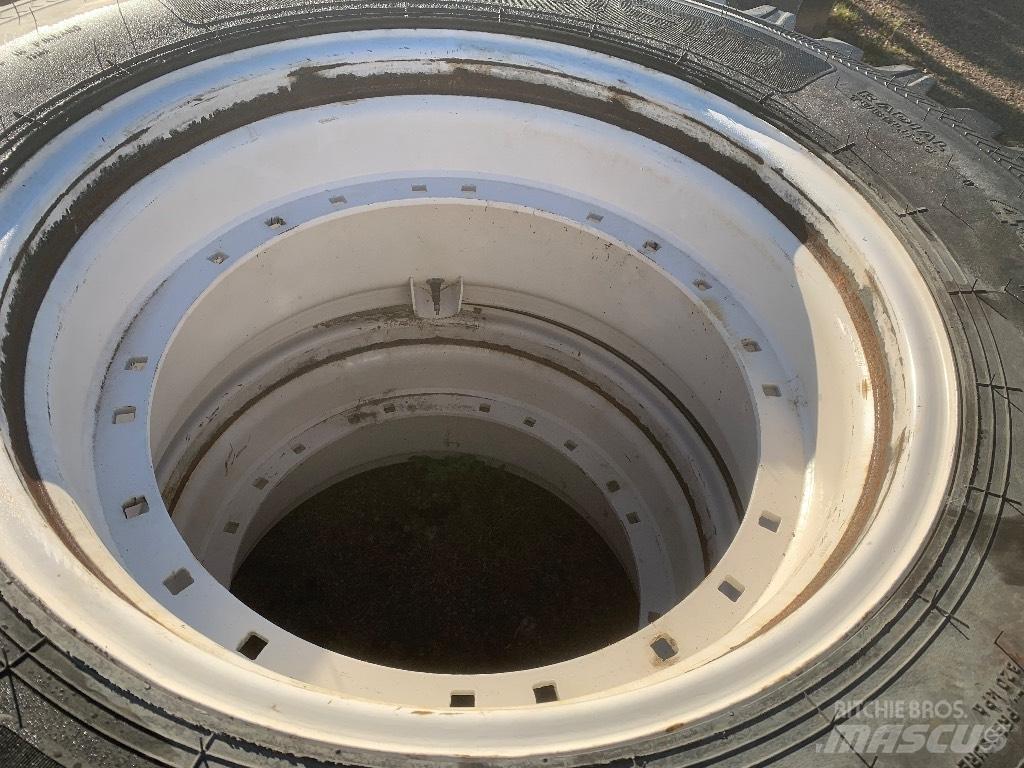Nokian 16.9 R28 Колеса