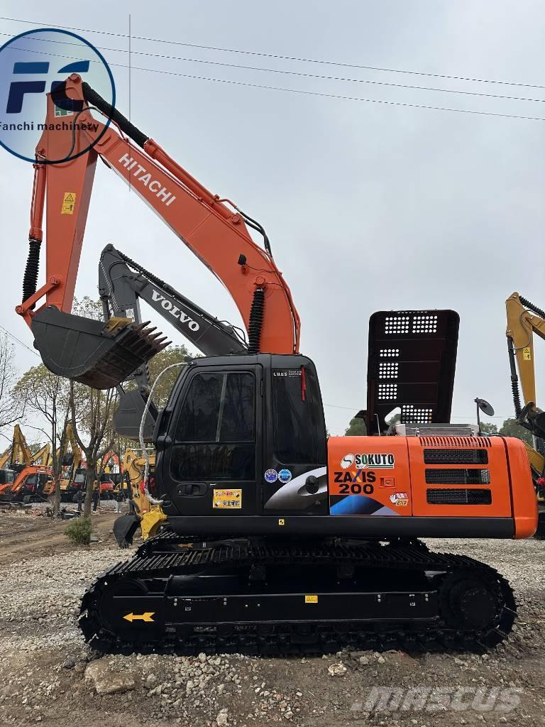 Hitachi ZX 200 Гусеничні екскаватори