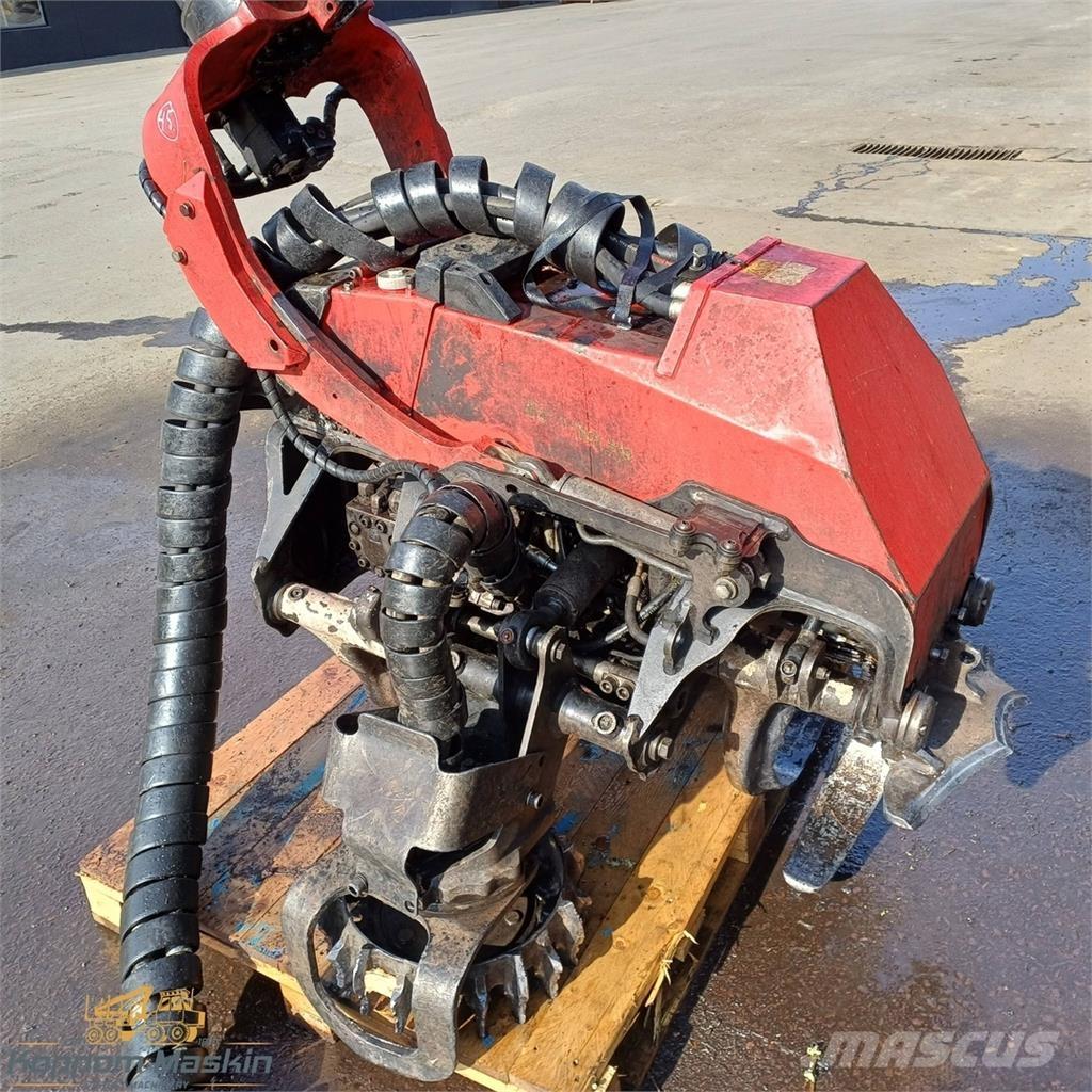 Komatsu C124 Валочні головки