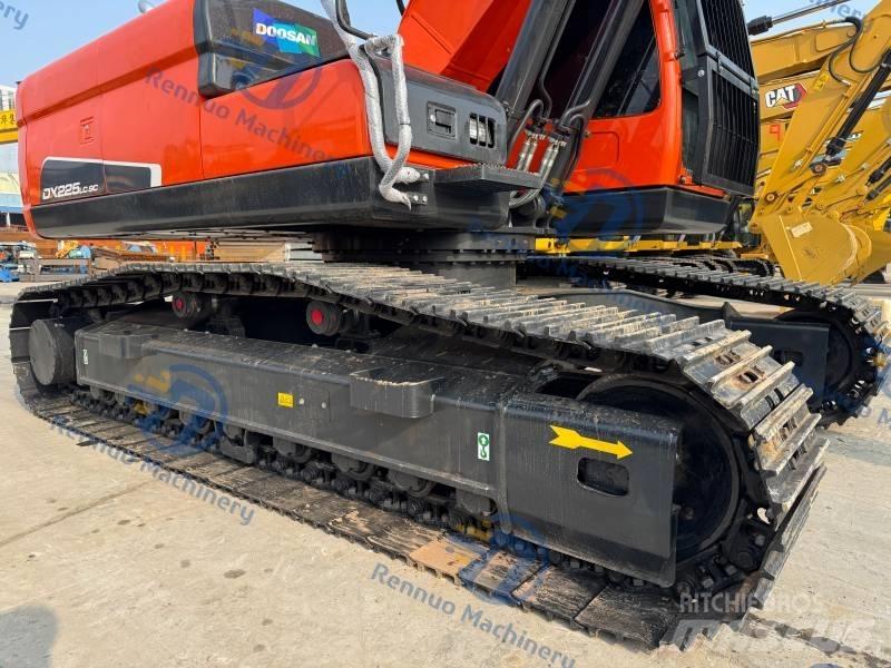 Doosan DX 225 LC-9C Гусеничні екскаватори