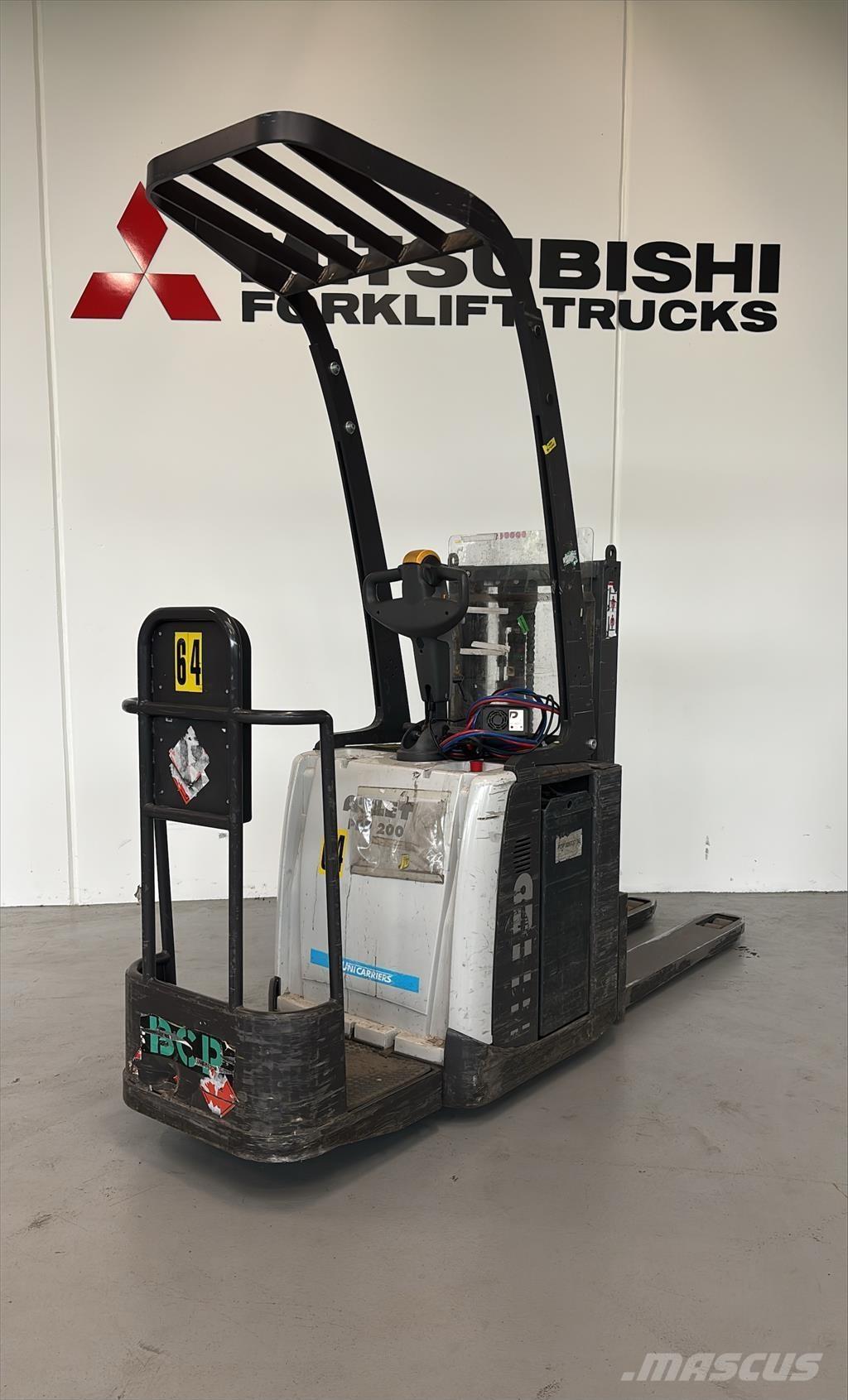 Atlet PDP200 Самохідні електроштабелери