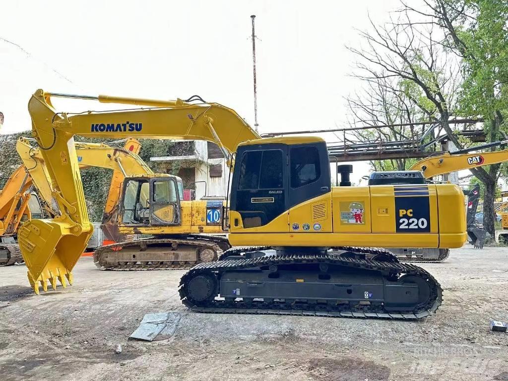 Komatsu PC 220-7 Гусеничні екскаватори