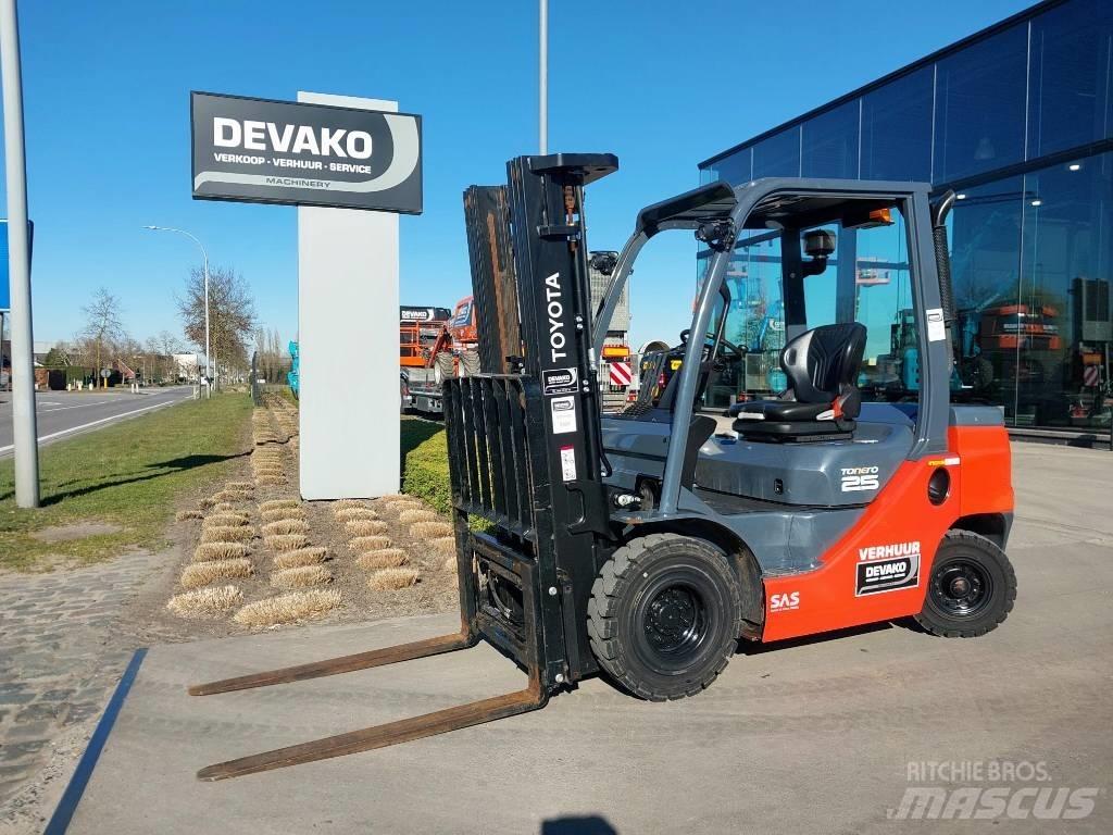 Toyota 52-8 FD F 25 Дизельні навантажувачі