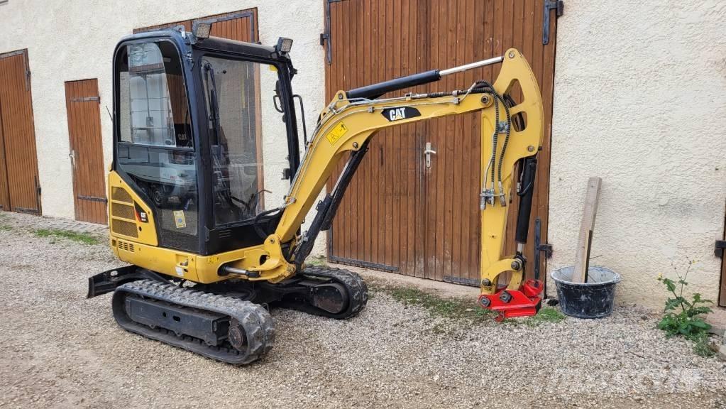 CAT 301.7 D Міні-екскаватори < 7т