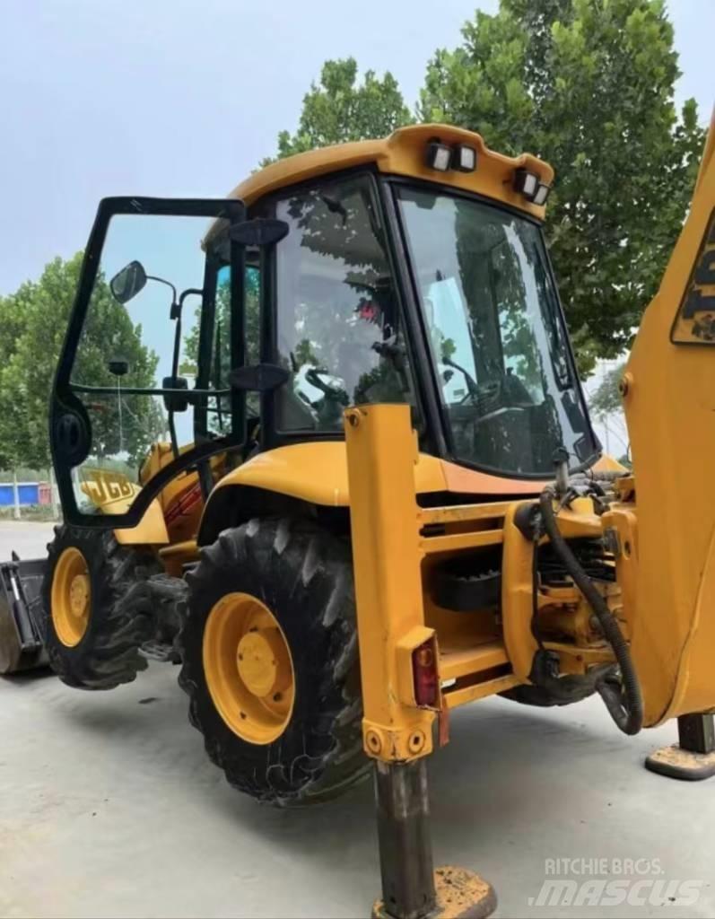 JCB 4 CX Екскаватори-навантажувачі