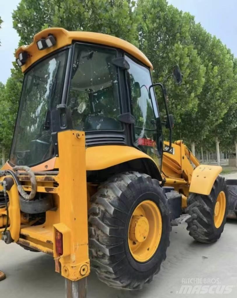 JCB 4 CX Екскаватори-навантажувачі