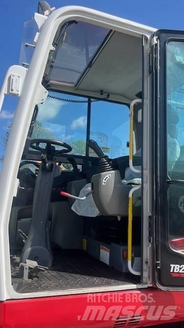 Takeuchi TB295W Колісні екскаватори