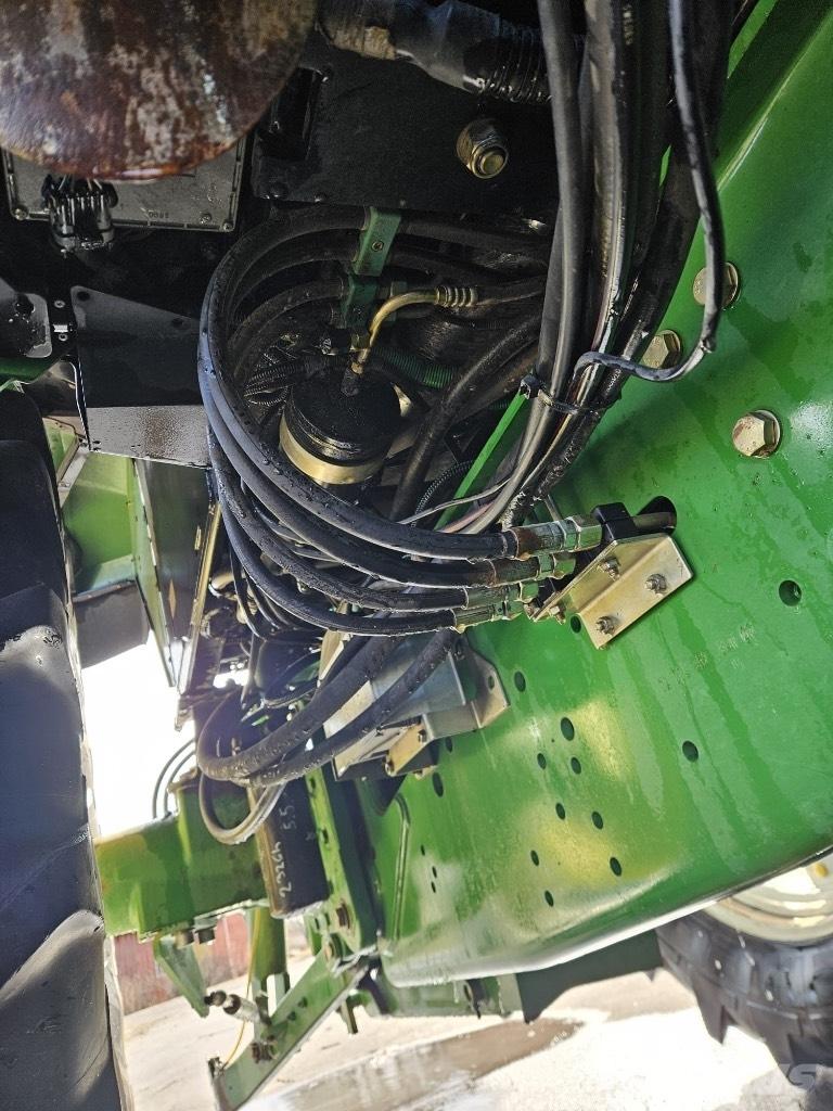 John Deere 6610 Трактори