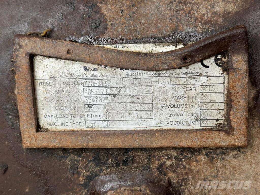 CAT 326F L Гусеничні екскаватори