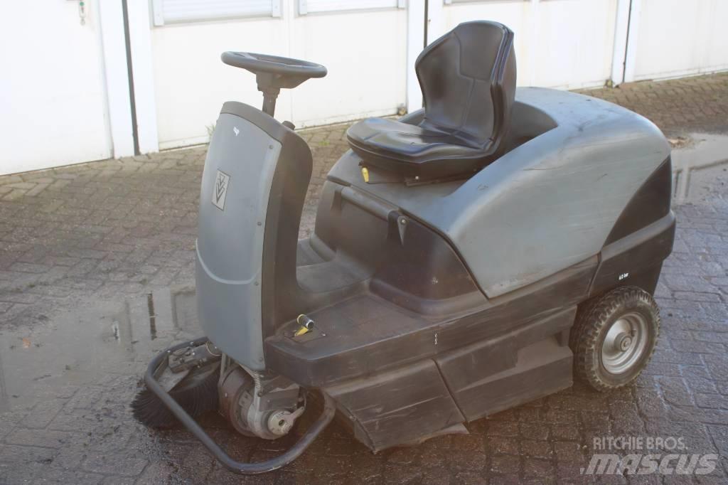 Kärcher KM 100/100 Підмітальні машини