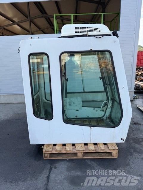 Liebherr CAB SERIE B Кабіна