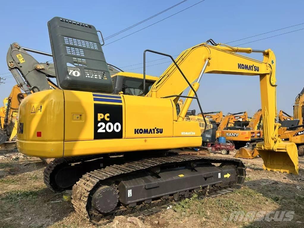 Komatsu PC 200 Гусеничні екскаватори