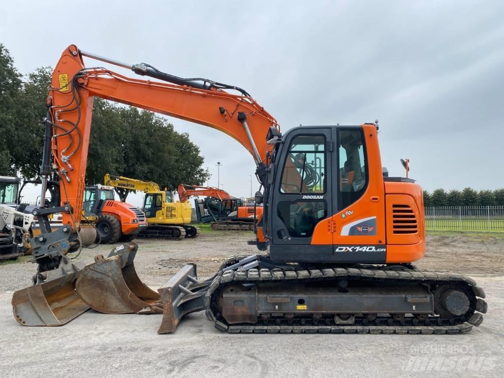 Doosan DX 140 LCR-5 Гусеничні екскаватори