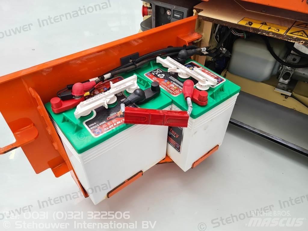 JLG 1230ES Інші підйомники і платформи