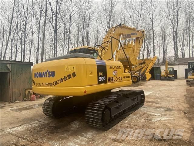 Komatsu pc200-7 Гусеничні екскаватори