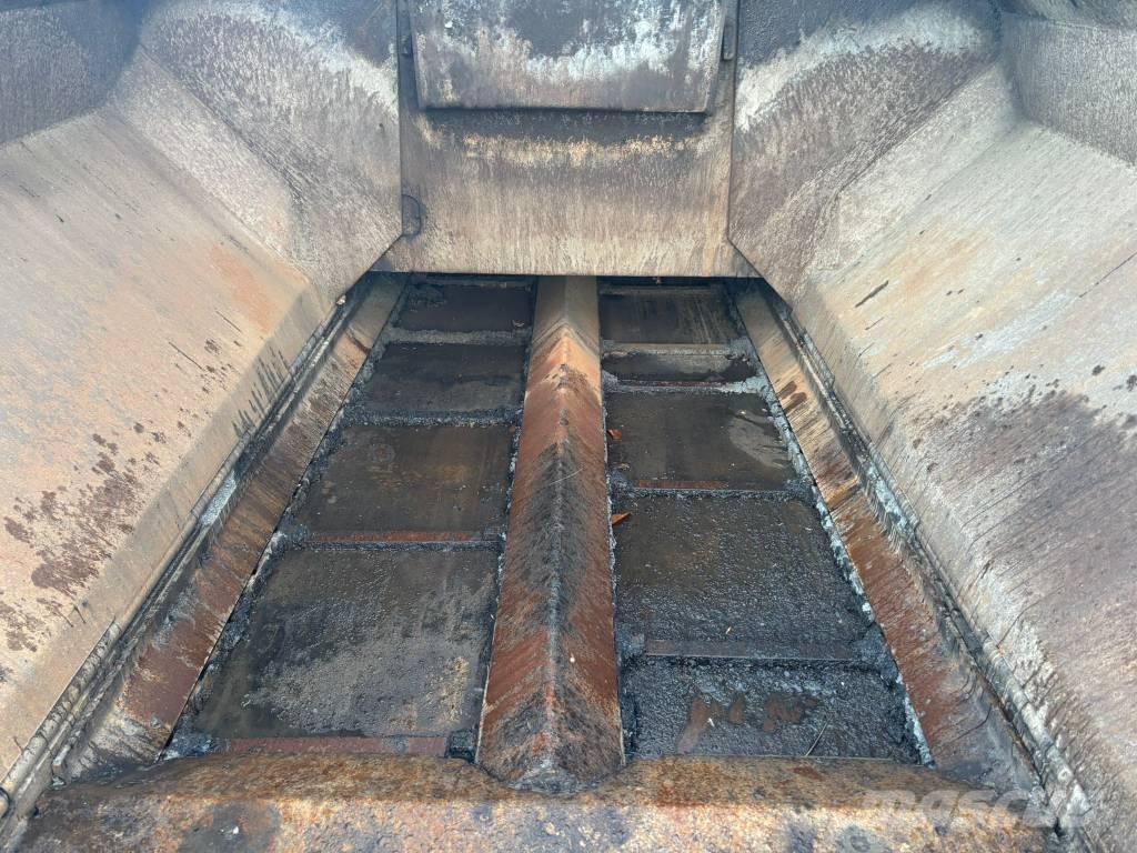 ABG Titan 273 Асфальтовкладачі