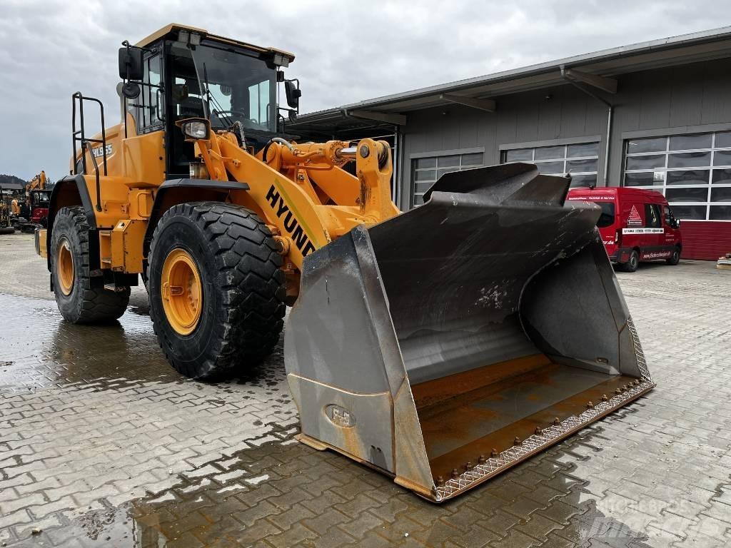 Hyundai HL 965 Фронтальні навантажувачі